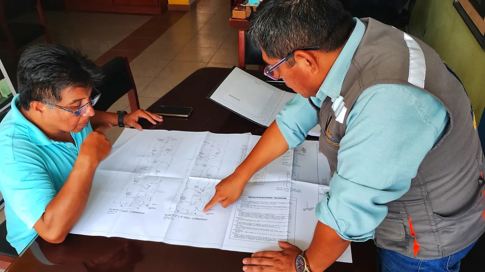 Reunión técnica de revisión de planos
