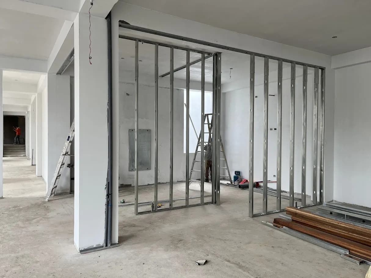 Proceso de construcción del proyecto Oficinas IMIM — avance de obra