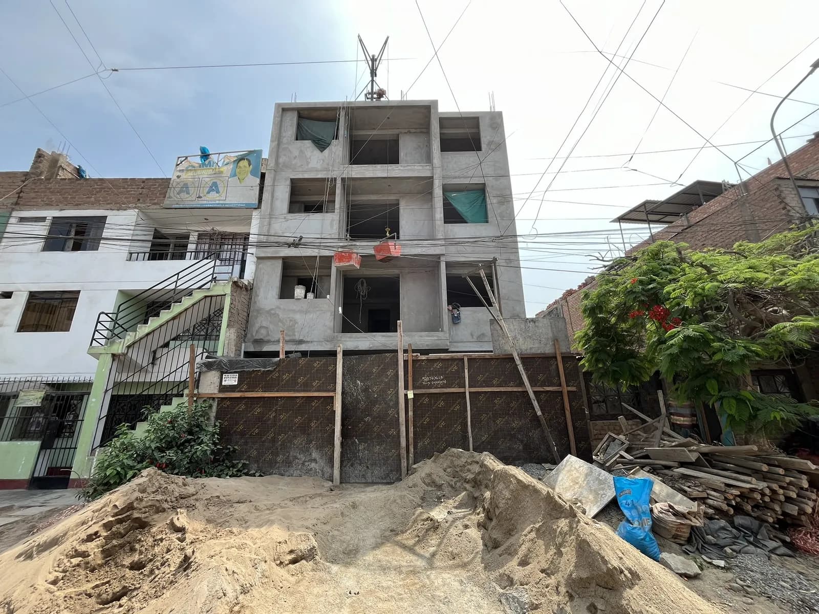 Proceso de construcción del proyecto Multifamiliar Santa Anita — avance de obra