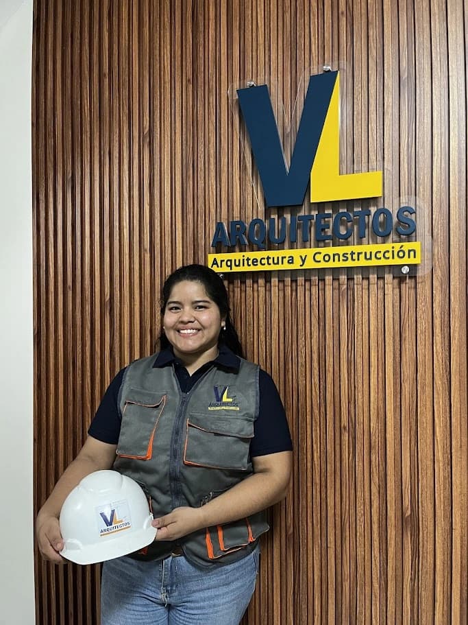 Arq. Sthefany Herrera — Especialista en Ingeniería de Estructuras Especiales en VL Arquitectos